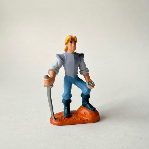 Vintage Pocahontas Burger King cup and figure Bundle - Picture 7 of 8